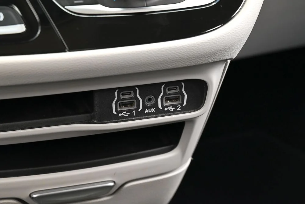 Used 2024 Black Chrysler Touring L image 32