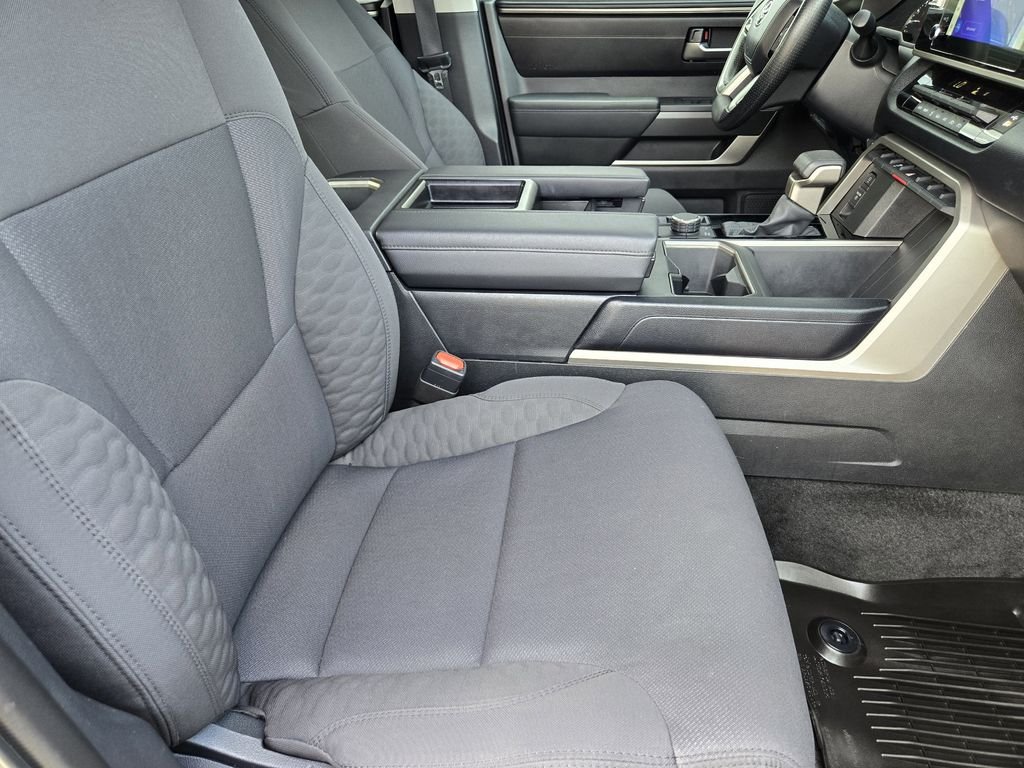 2024 Toyota Tundra SR5 - Photo 9
