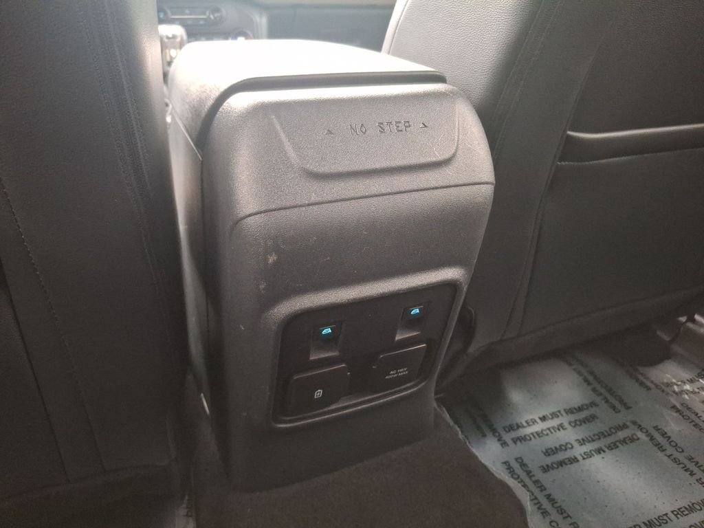 Used 2023 White Ford Wildtrak image 22