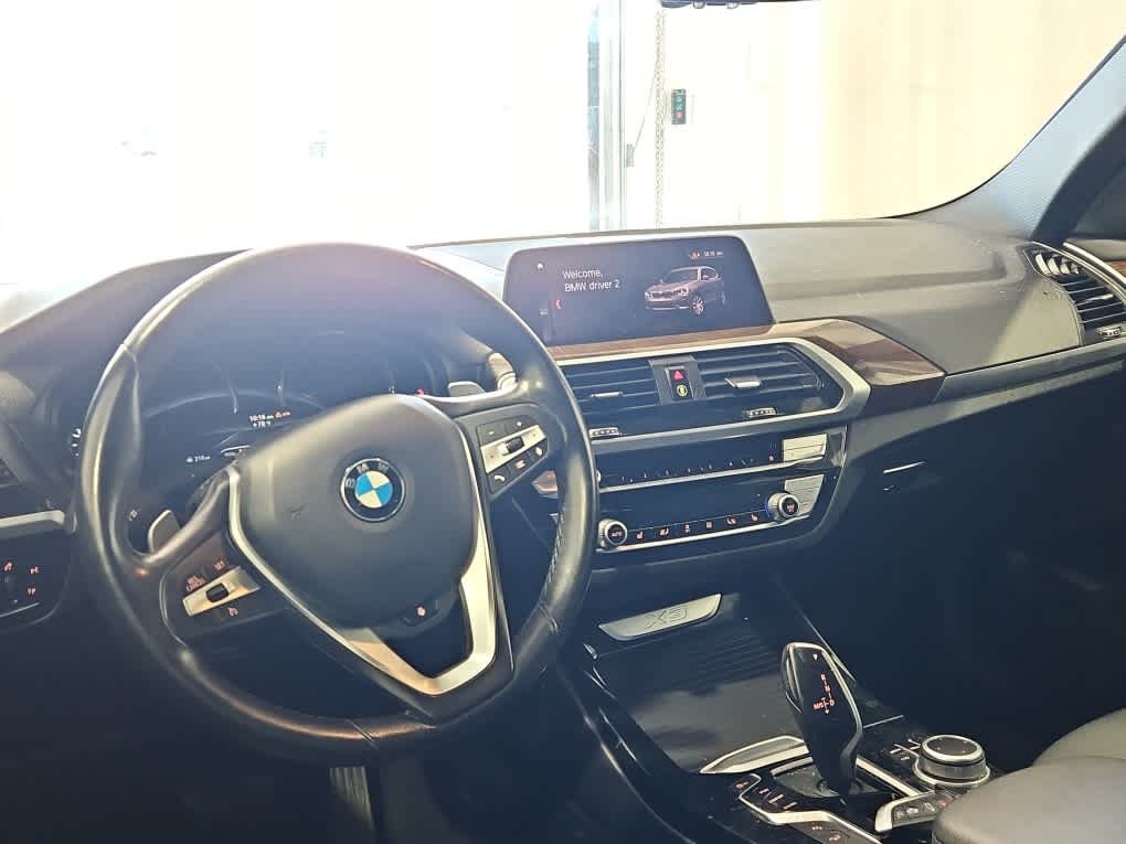 Used 2021 Jet Black BMW xDrive30i image 13