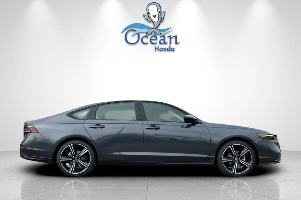 New 2026 Meteorite Gray Metallic Honda SE image 8