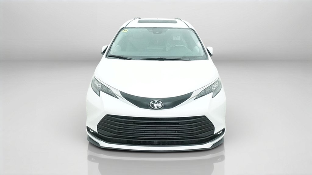 New 2026 Wind Chill Pearl Toyota XLE image 17