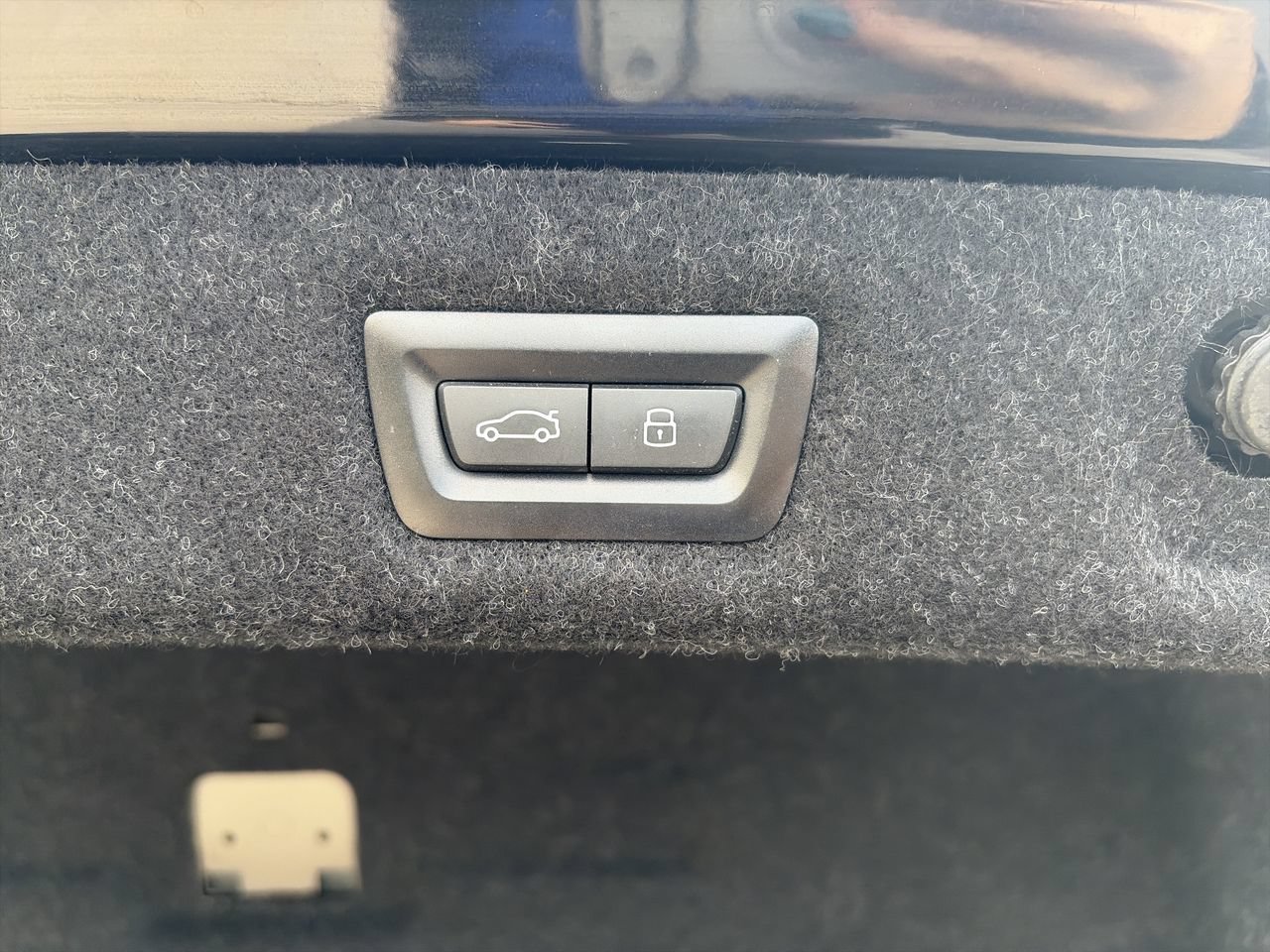 Used 2023 Black Sapphire Metallic BMW 540i image 35