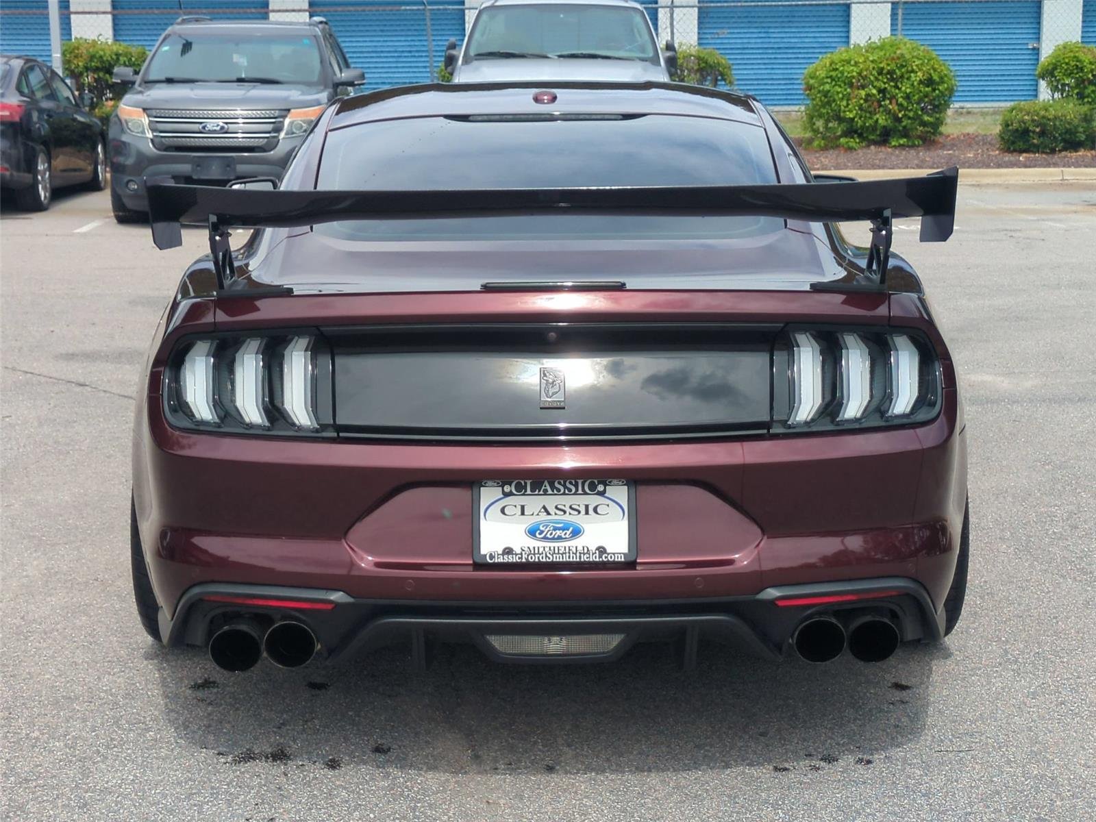 Used 2018 Royal Crimson Metallic Tinted Clearcoat FORD GT image 4
