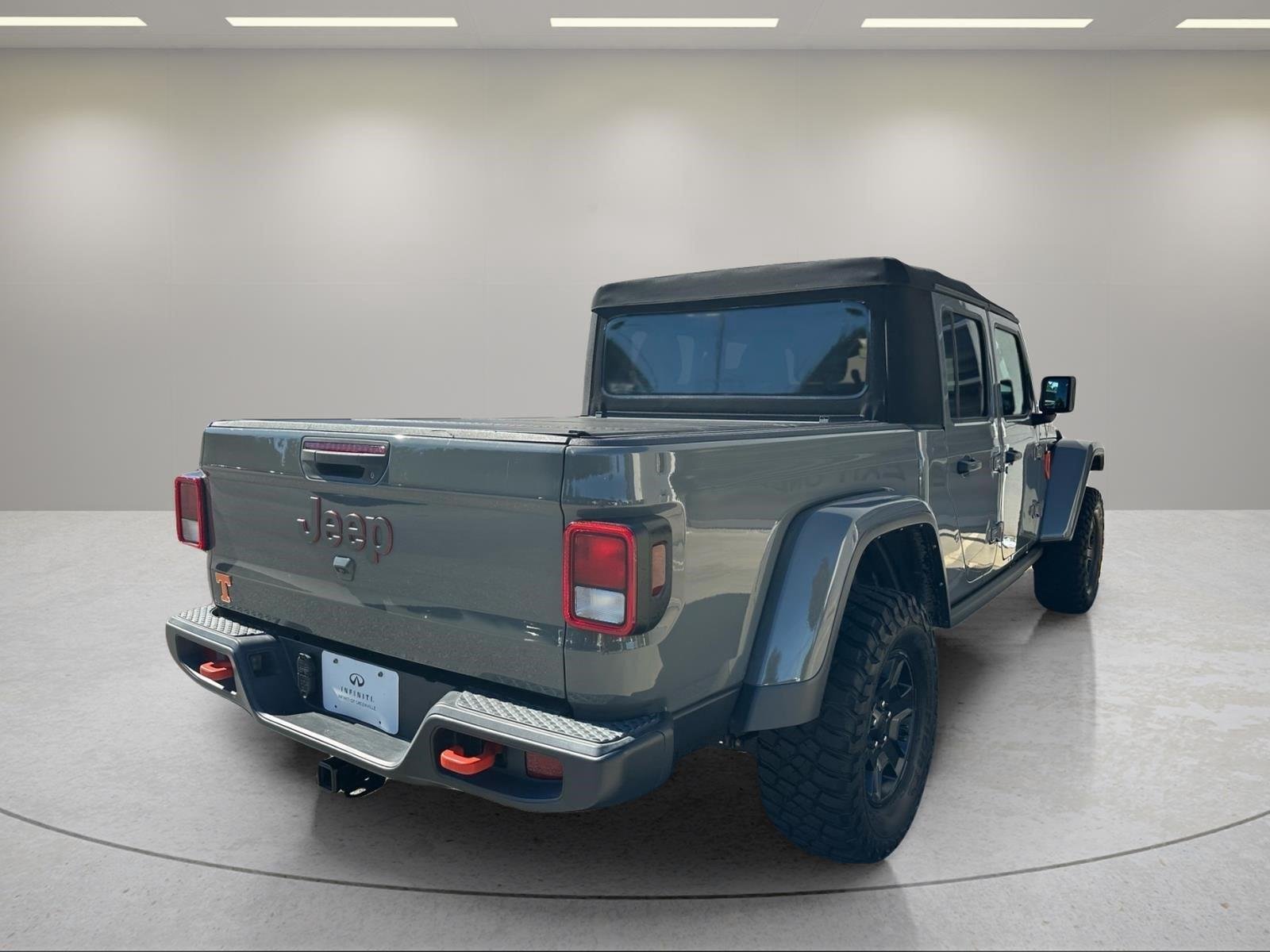 Used 2022 Sting-Gray Clearcoat Jeep Mojave image 13