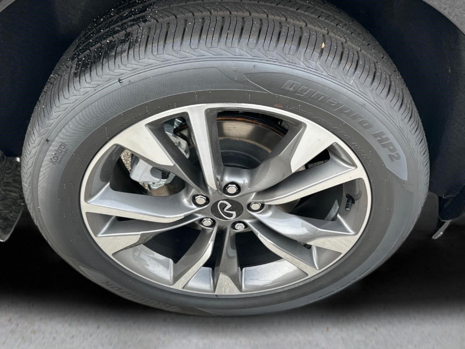 New 2027 GRAPHITE SHADOW INFINITI Luxe AWD image 12