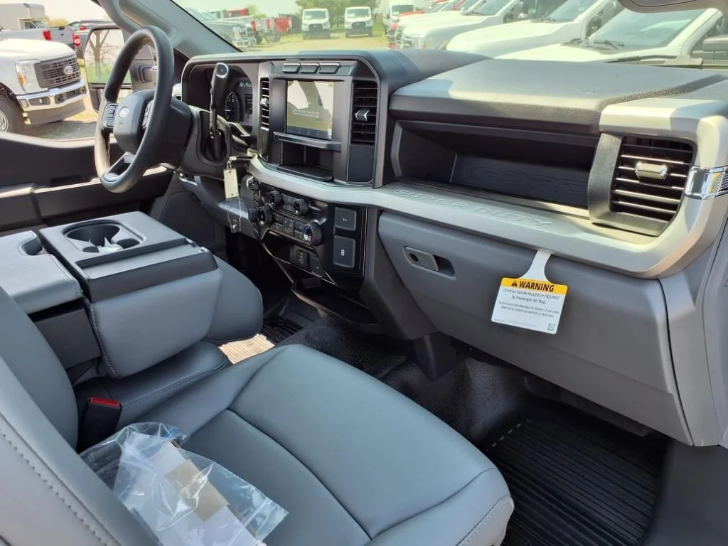 2024 Ford F-450 Super Duty Chassis Cab XL - Photo 12