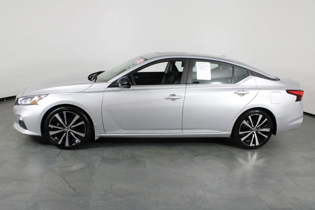 Certified Used 2020 Silver Nissan 2.5 SR image 14