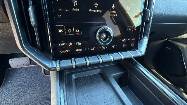 2025 GMC Acadia AT4 - Photo 14