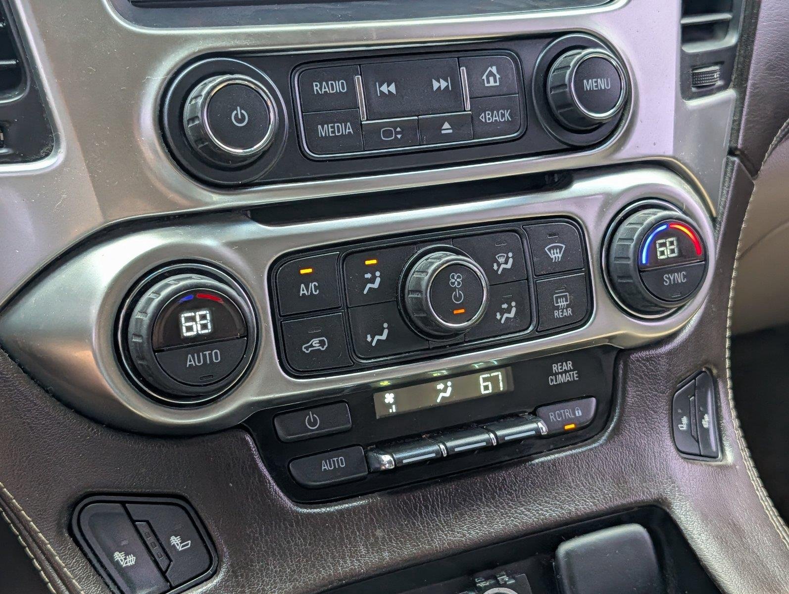 Used 2015 Champagne Silver Metallic Chevrolet LT image 18
