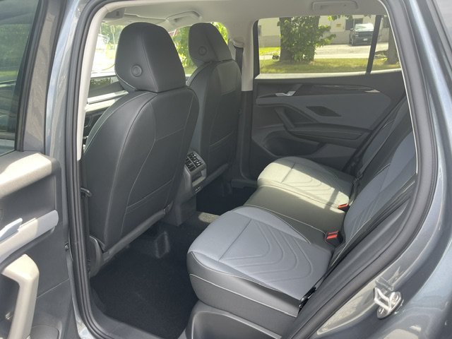 2026 Volkswagen Tiguan SE - Photo 10
