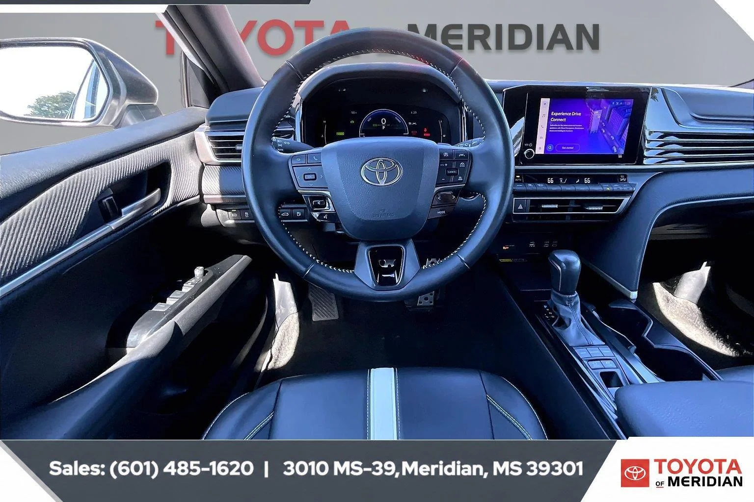 Used 2025 Ice Cap Toyota SE (Natl) image 5