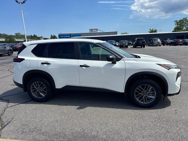 Used 2026 White Nissan S image 4
