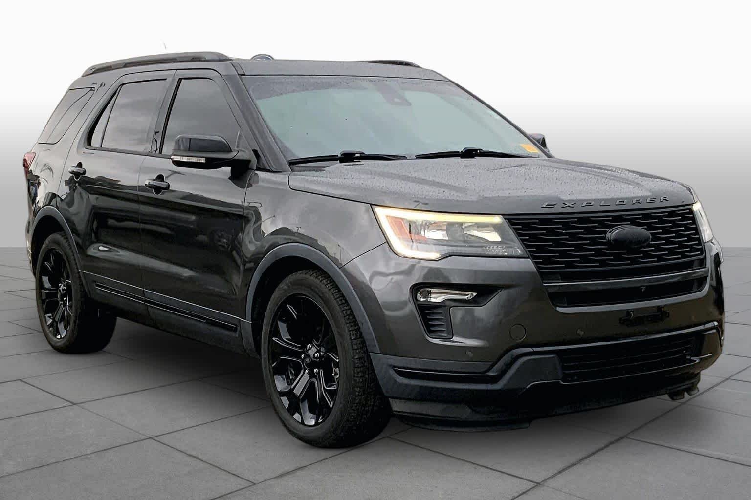 Used 2019 Magnetic Metallic Ford Sport image 3