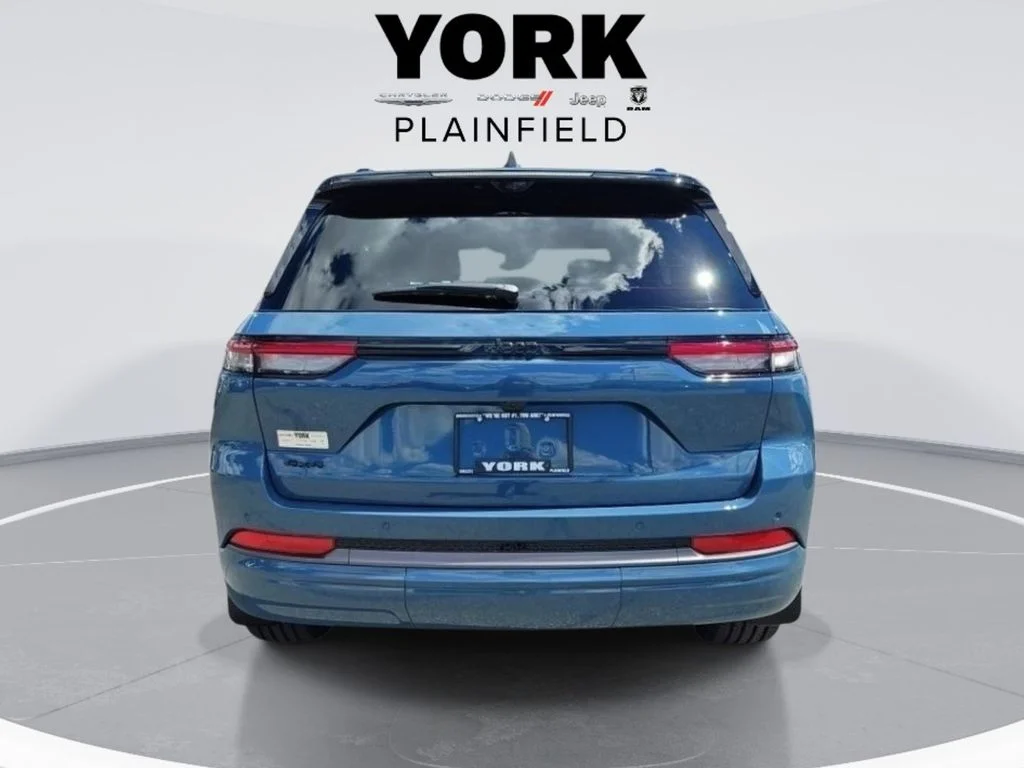New 2026 Steel Blue Exterior Paint Jeep Limited Reserve image 4