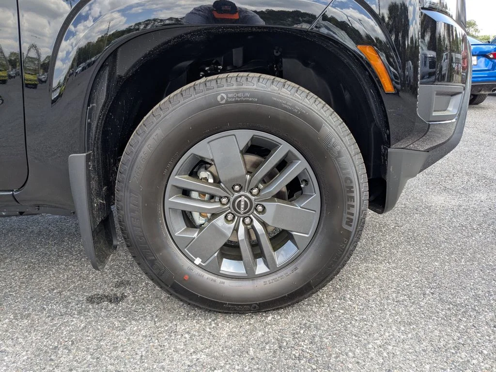 2025 Nissan Frontier SV - Photo 12