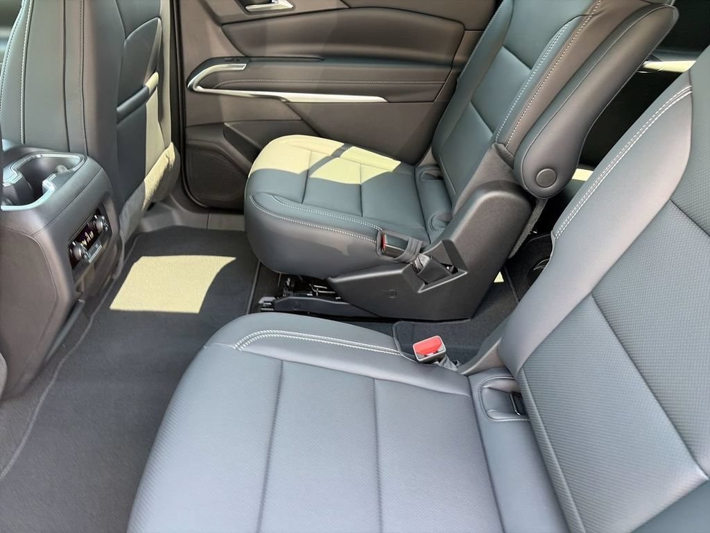 2027 Chevrolet Traverse LT - Photo 14