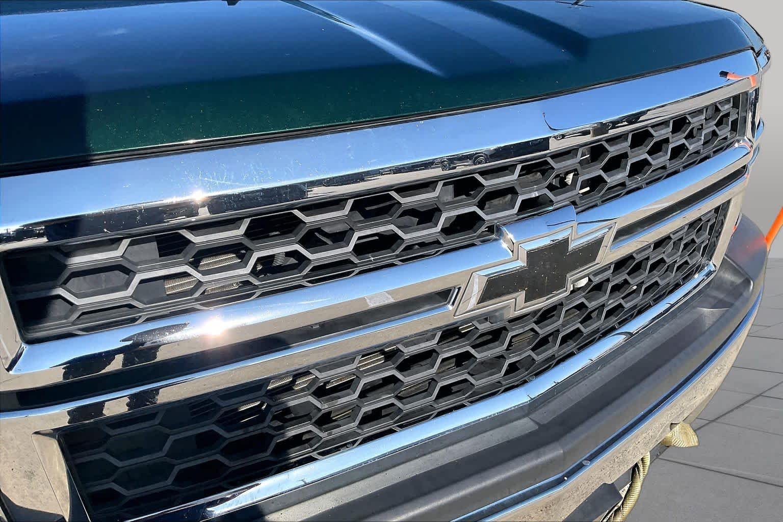 Used 2015 Rainforest Green Metallic Chevrolet LS image 27