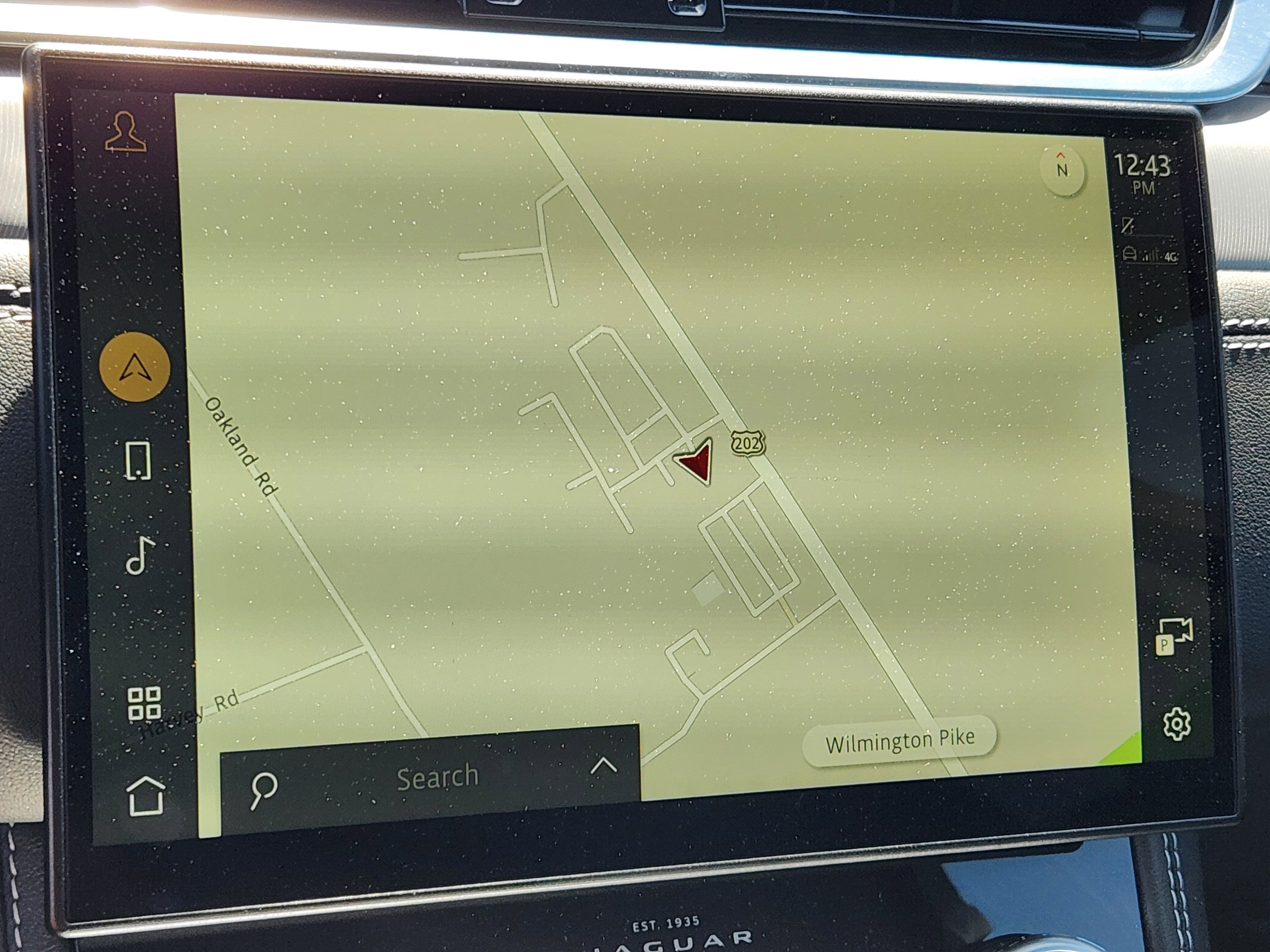 2024 Jaguar F-PACE R-Dynamic S - Photo 22