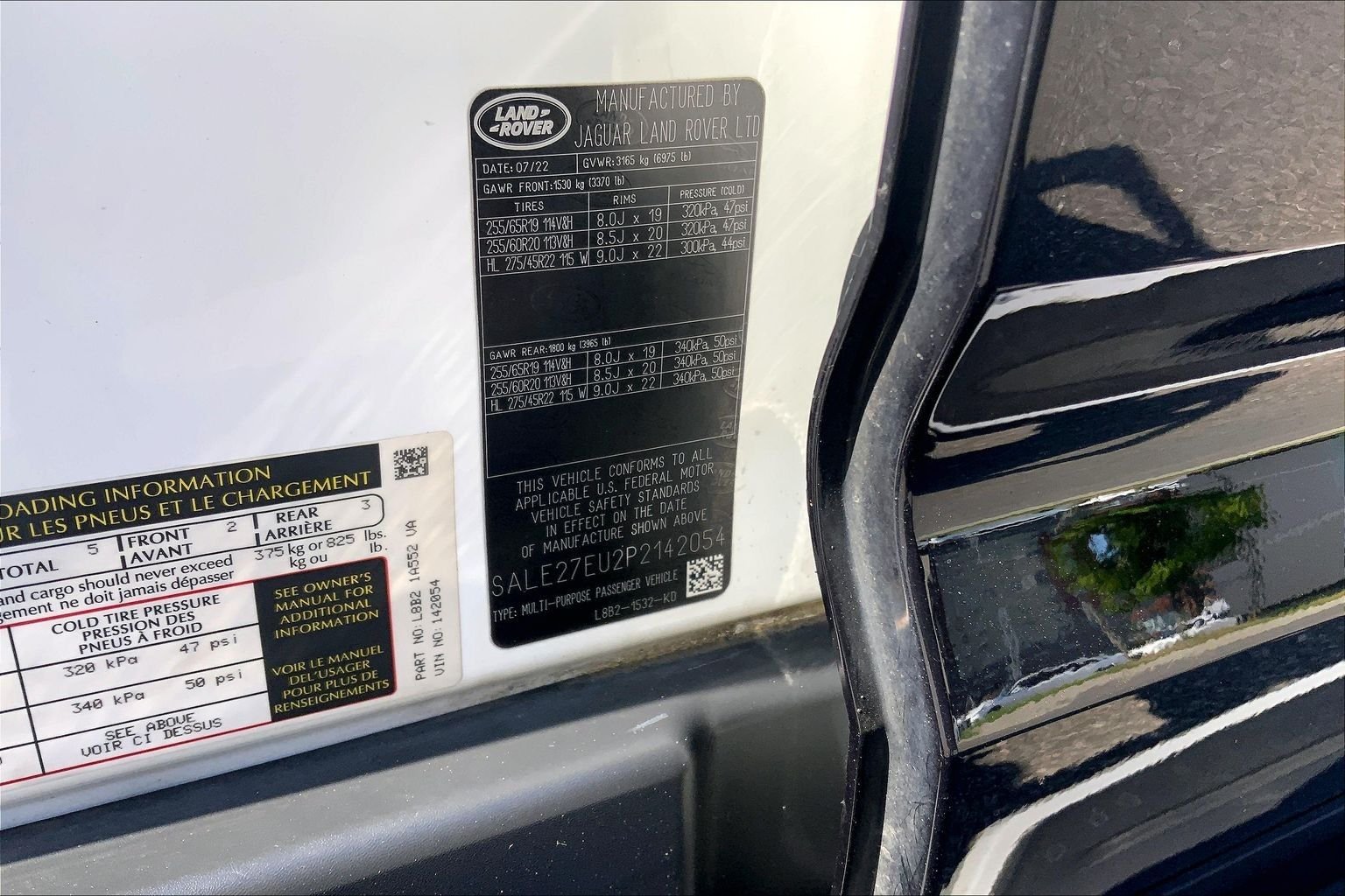 Used 2023 Fuji White Land Rover X-Dynamic SE image 33