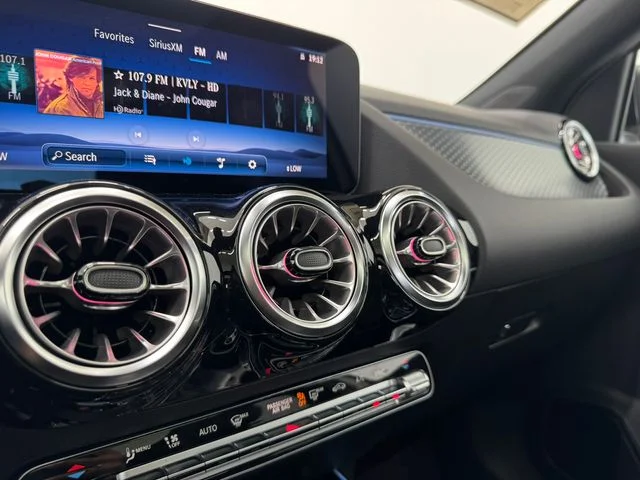 New 2026  Mercedes-Benz GLA 250 image 38