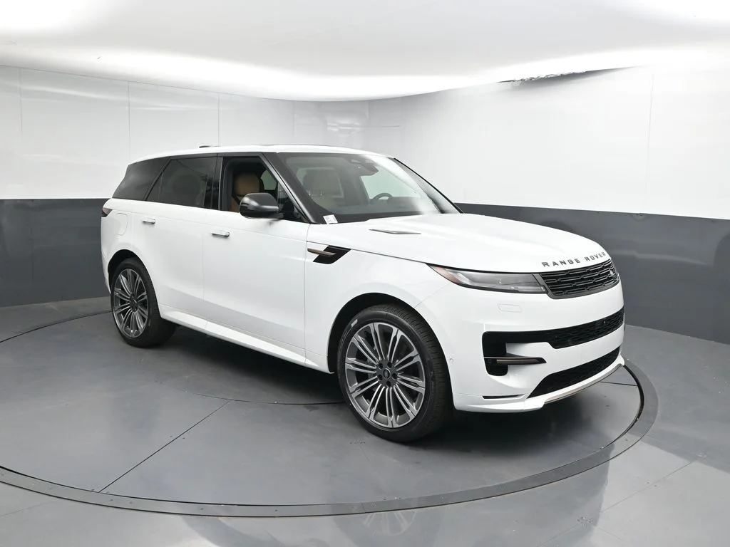 Certified Used 2025 White Land Rover Dynamic SE image 24