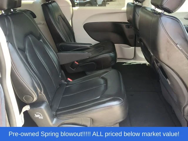 Used 2023 Black Chrysler Touring L image 39