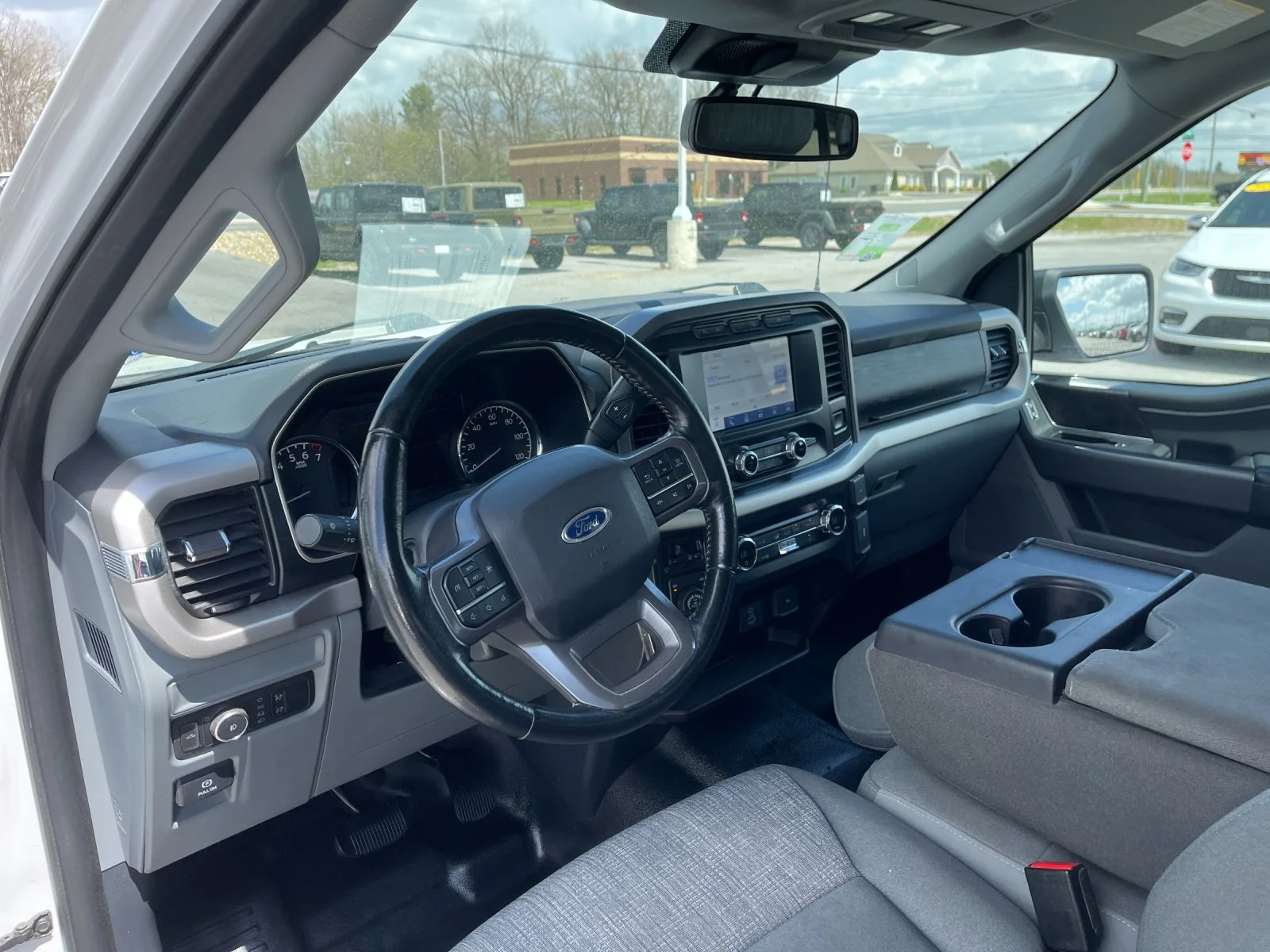 Used 2021 White Ford XLT image 11