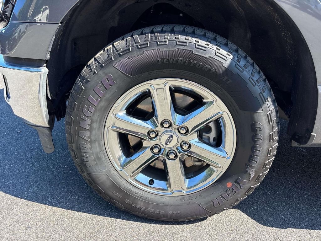 Used 2025 Gray Ford XLT image 9
