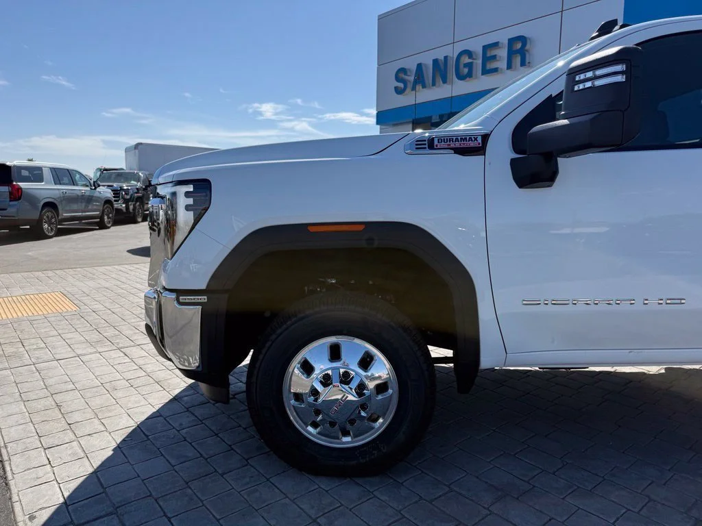 New 2026 Summit White GMC SLE DRW image 5