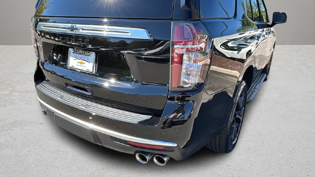 Used 2024 Black Chevrolet High Country image 43