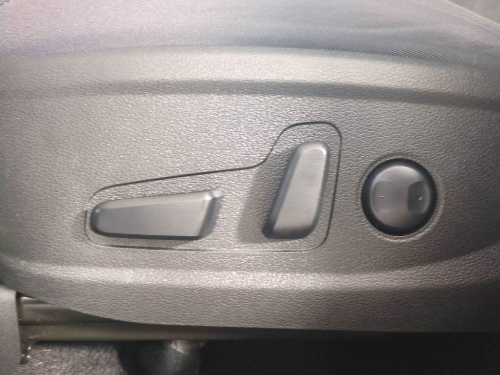 Used 2022 Black Hyundai SEL image 23