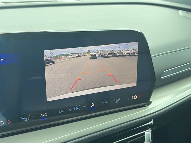 New 2027 Summit White Chevrolet LT image 20