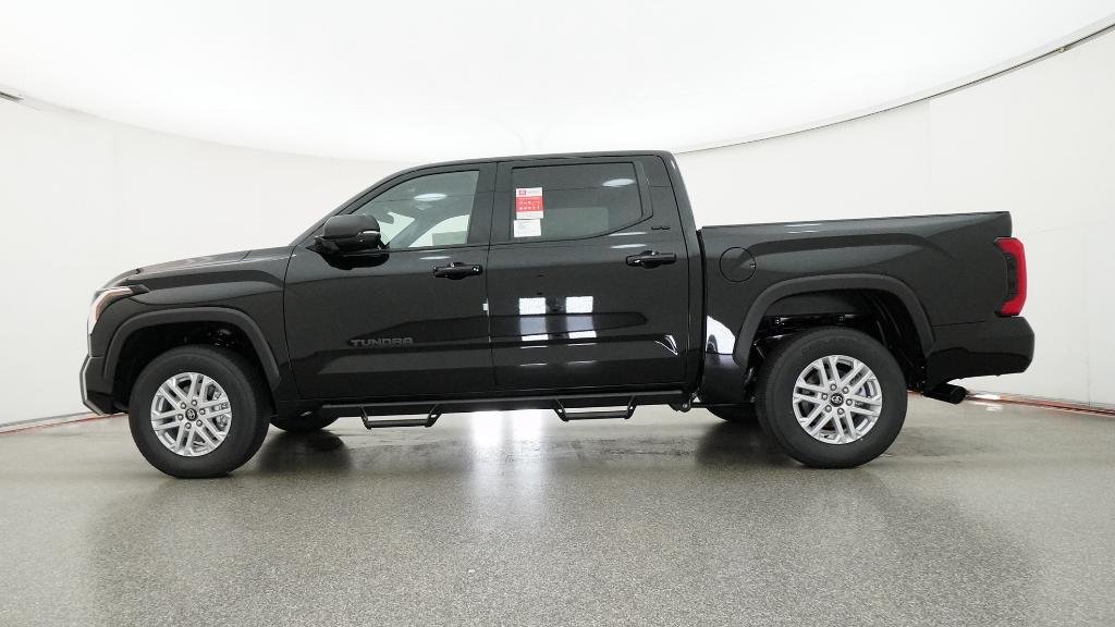 New 2026 Midnight Black Metallic Toyota SR5 image 39