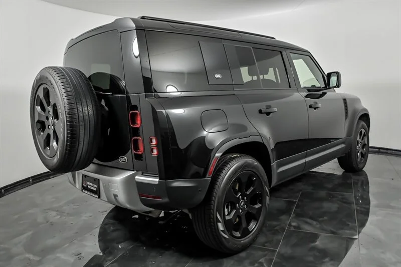 Used 2022 Santorini Black Metallic Land Rover 110 SE image 8