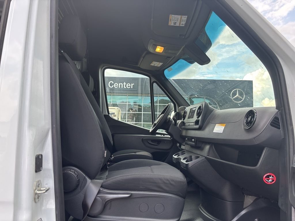 Used 2024 White Mercedes-Benz Cargo 170 WB image 35