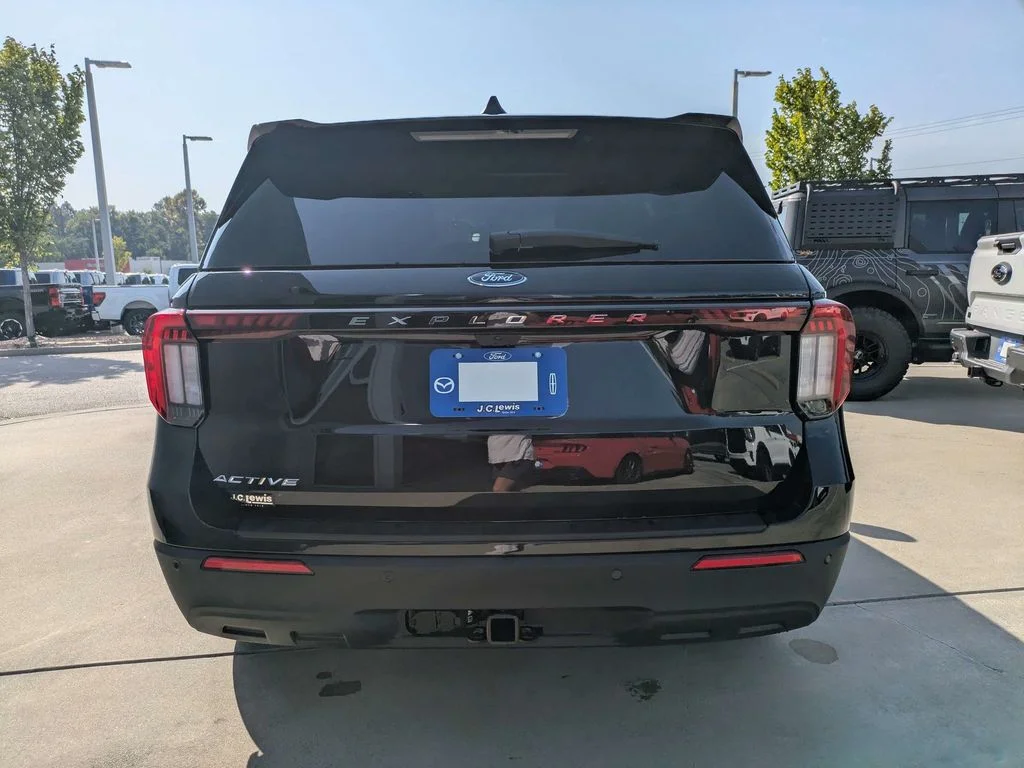 New 2026 Agate Black Metallic Ford Active image 5