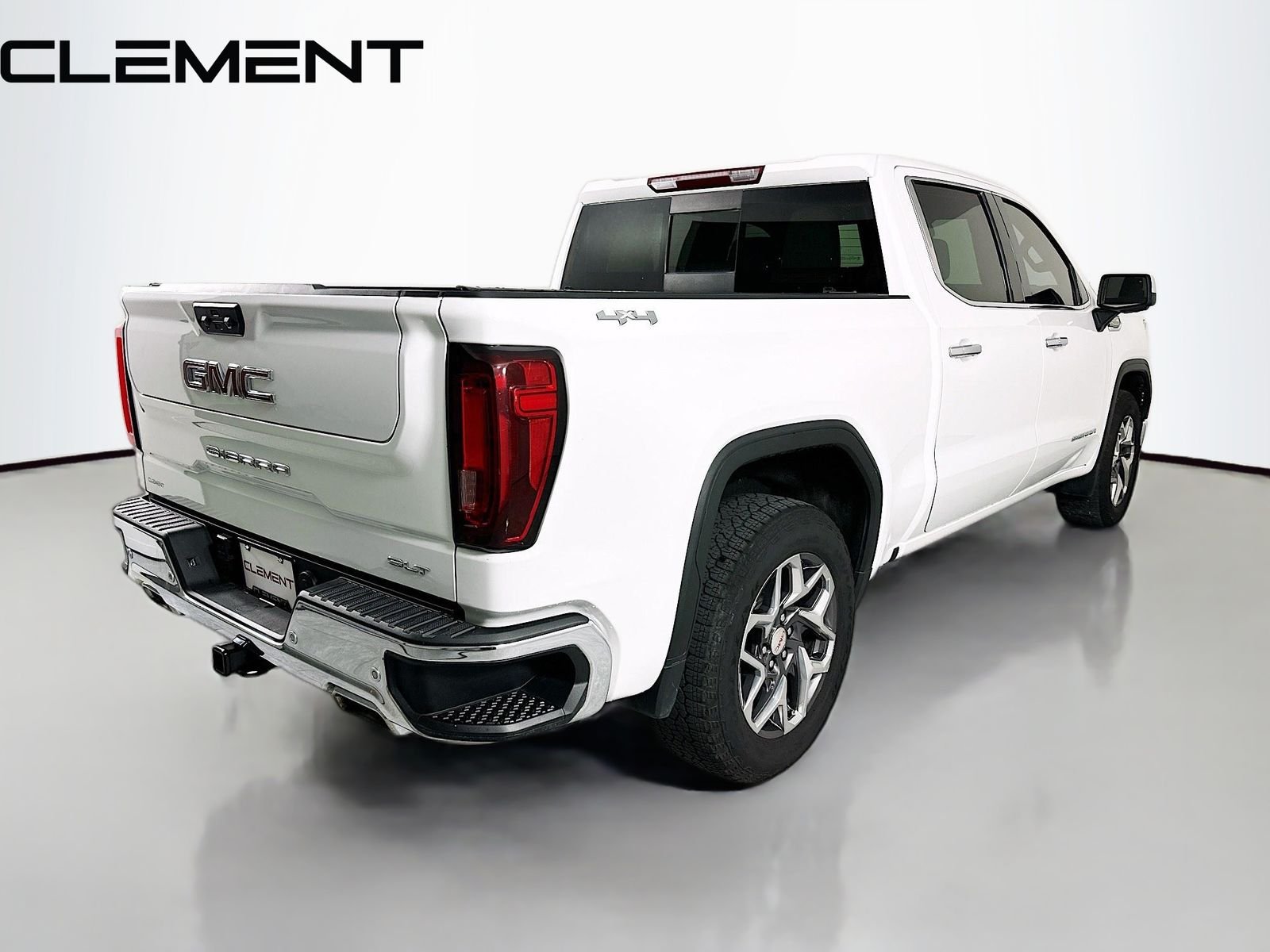 Used 2022 White GMC SLT image 7