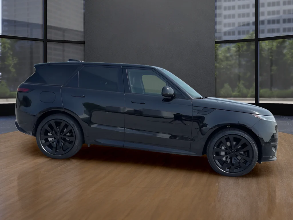 New 2026 Black Land Rover Dynamic SE image 4