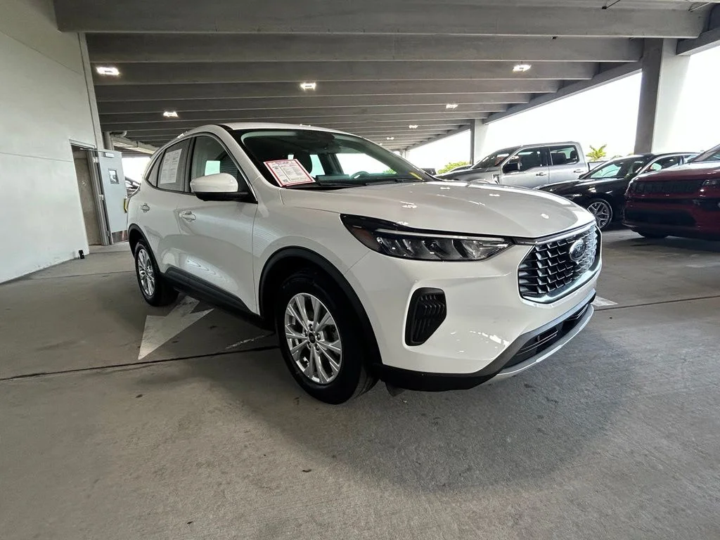 Used 2023 Oxford White Ford Active image 7