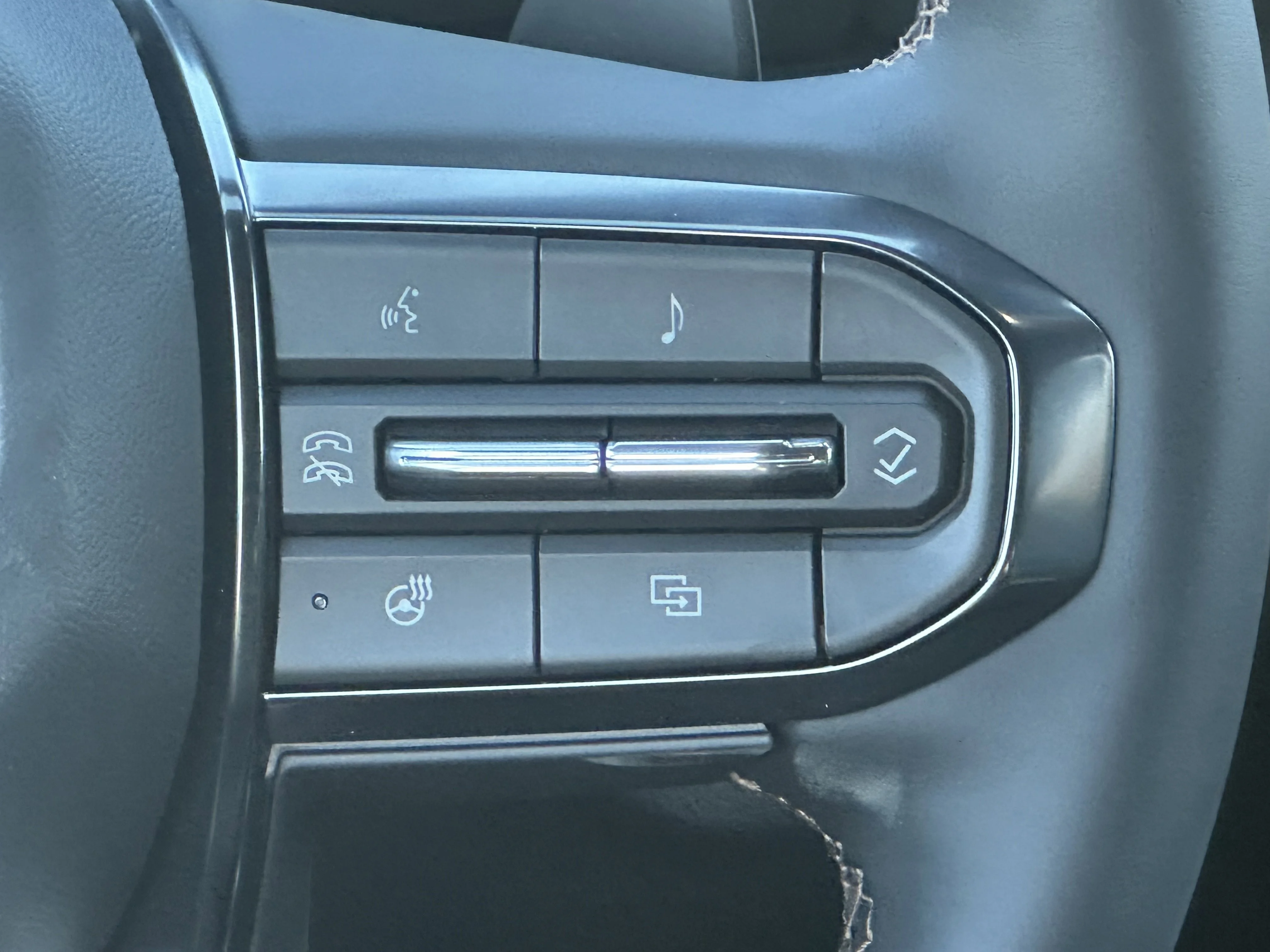 New 2026 Summit White GMC AWD AT4 image 12