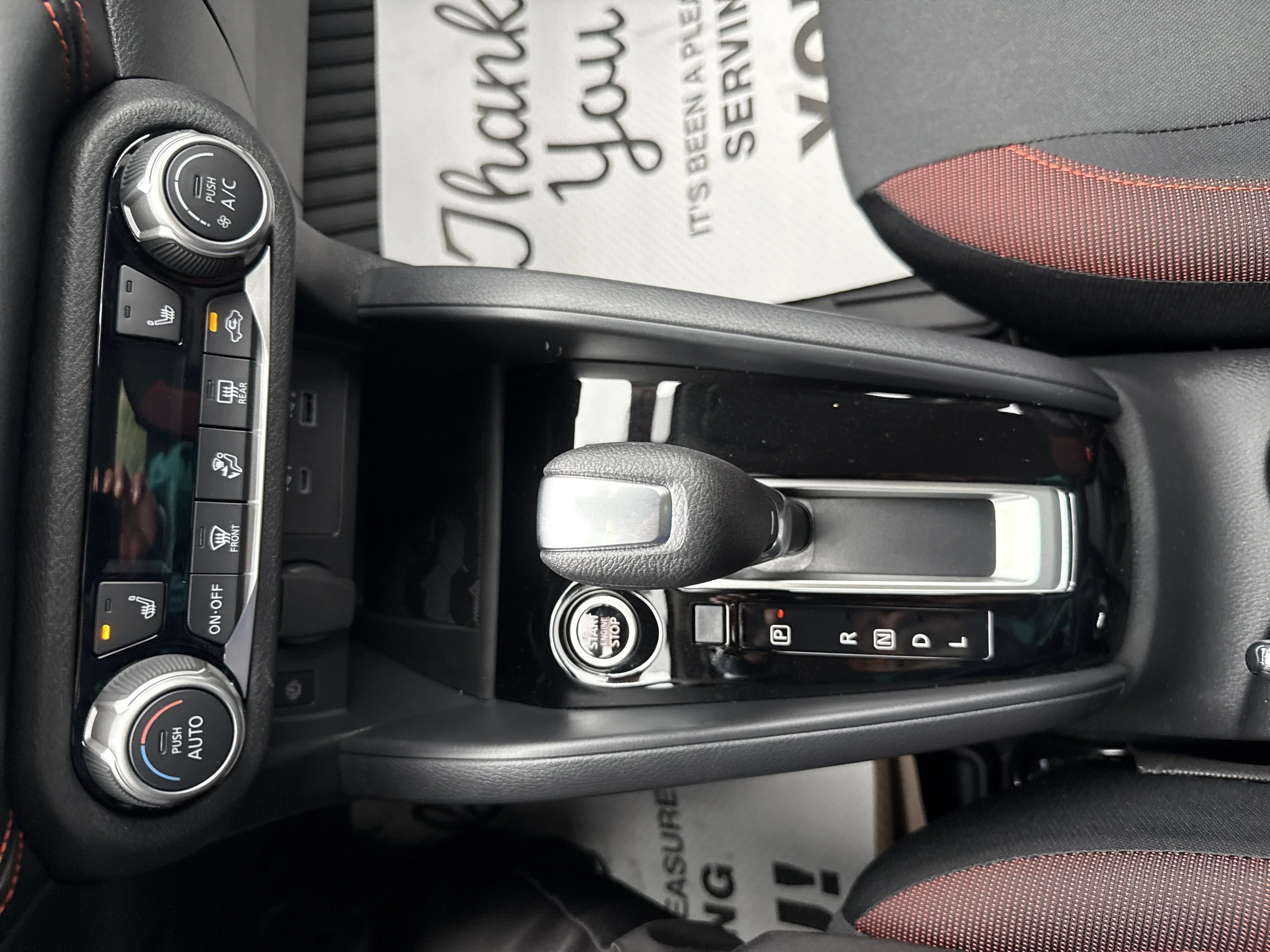 2025 Nissan Versa Sedan SR - Photo 19