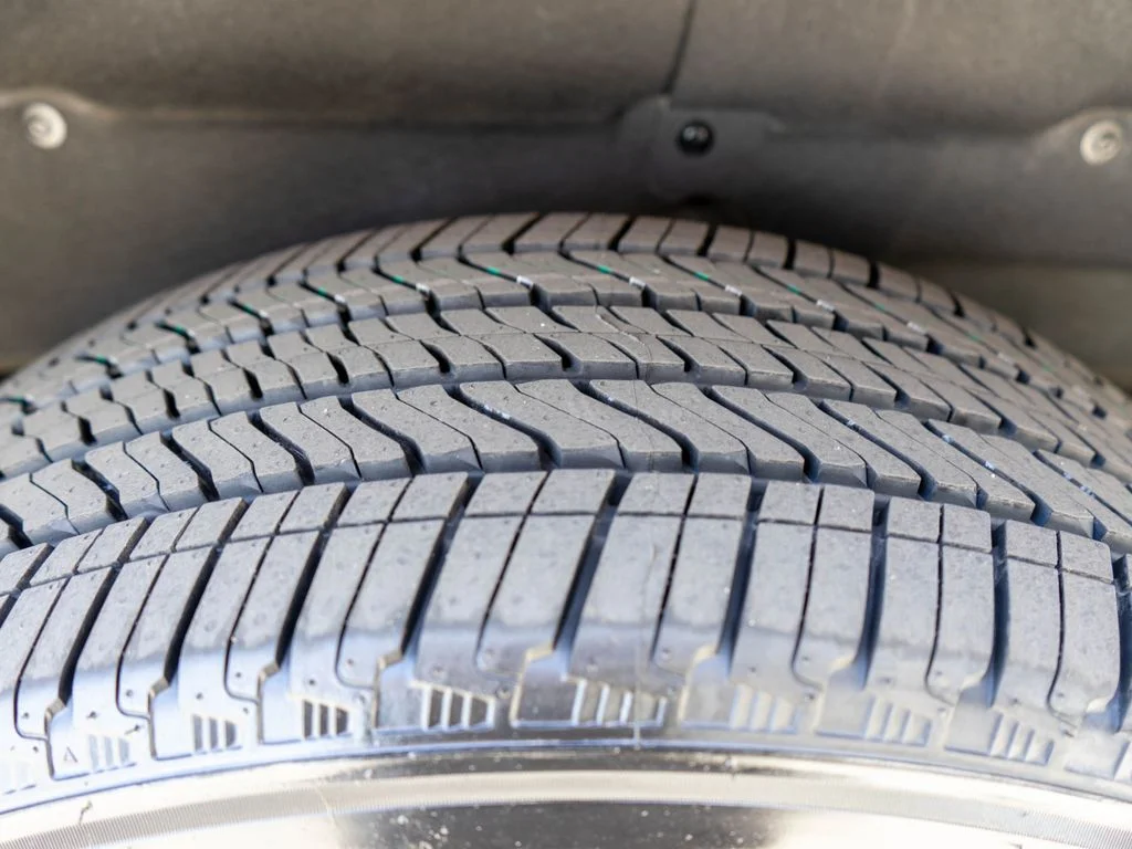 Used 2025 White GMC Denali image 34