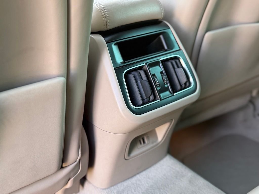 Used 2023 Bianco Astro Metallic Maserati GT image 29