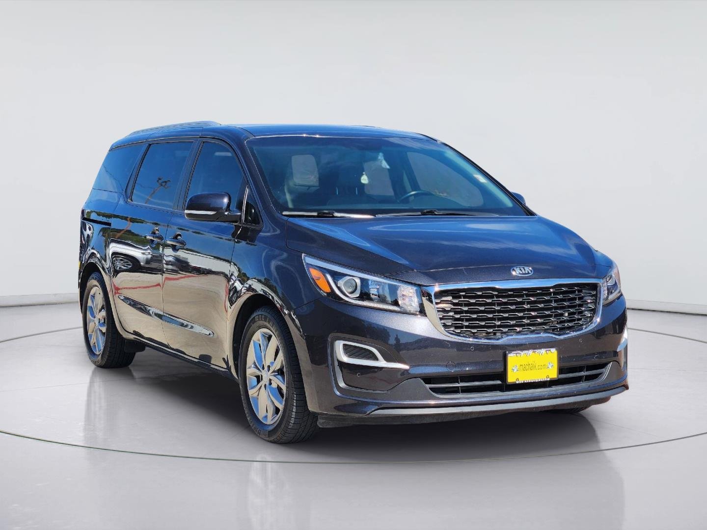 2020 Kia Sedona photo 3 of 34