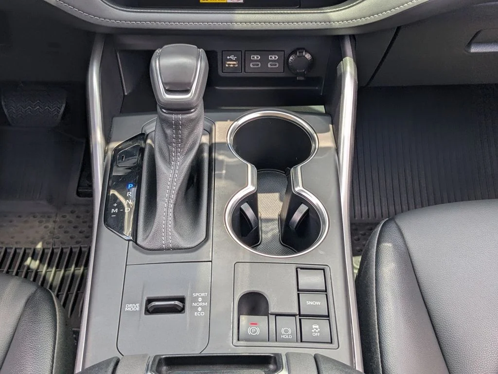 Used 2023 Beige Toyota XLE image 20
