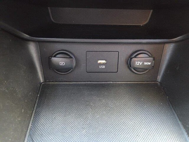 Used 2023 Lunar White Hyundai SEL image 17