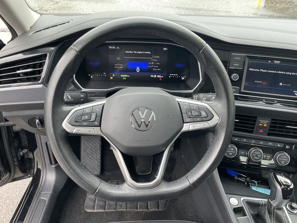 Used 2024 Gray Volkswagen 1.5T SE image 16