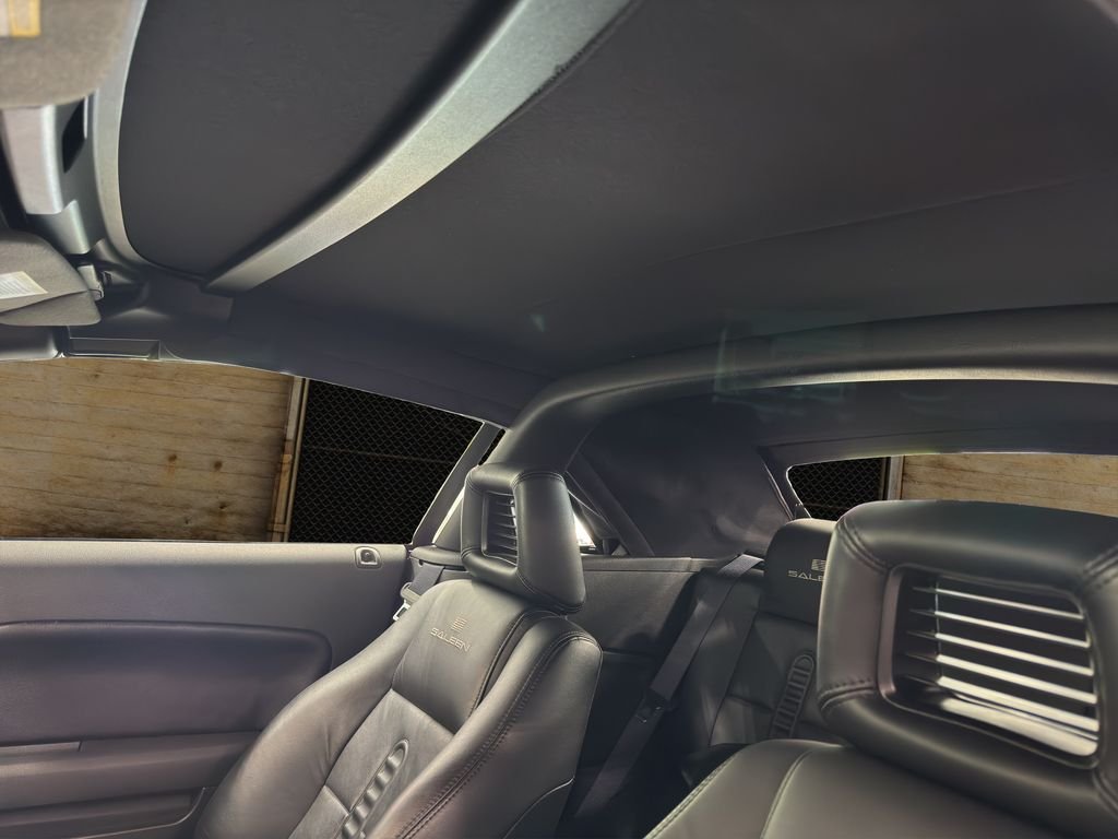 Used 2006 Black Clearcoat Ford GT Premium image 5