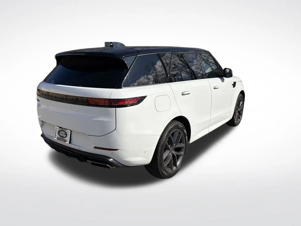 Used 2024 White Land Rover Dynamic SE image 8